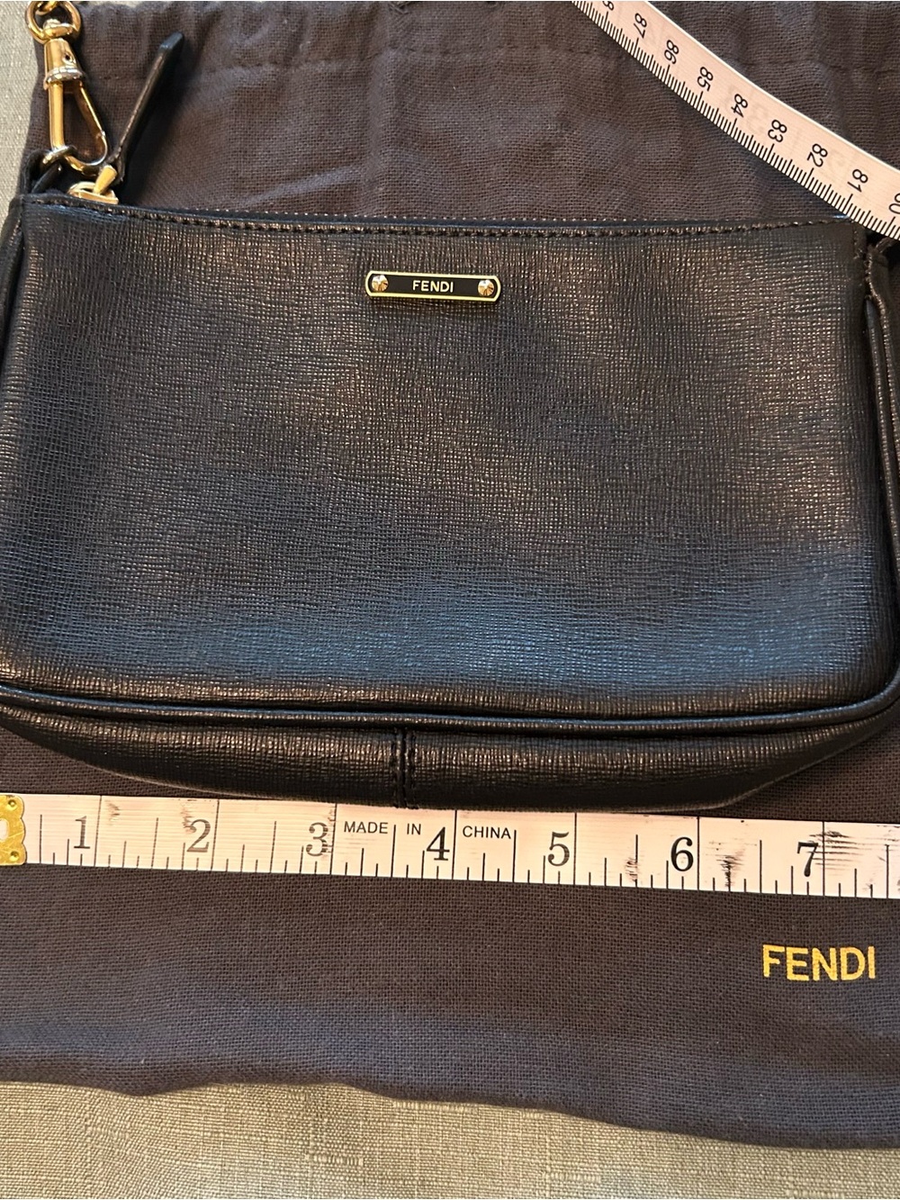Fendi Black Leather Shoulder Bag with Gold Chain - Picture 5 of 16